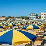 Astoria Hotel 3*