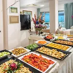 Astoria Hotel 3*