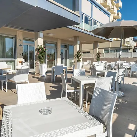 Astoria 3* Τσέρβια