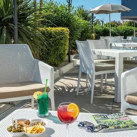 Astoria Hotel 3*
