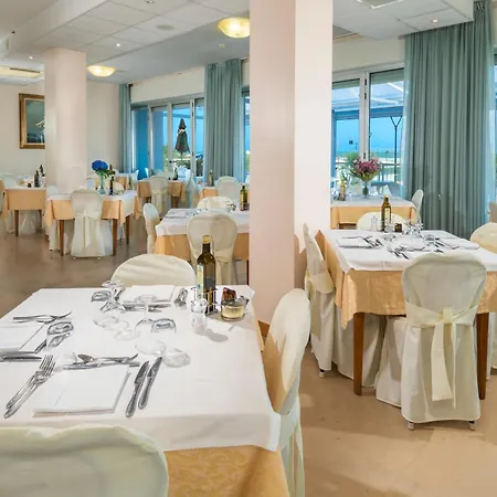 Astoria 3* Τσέρβια