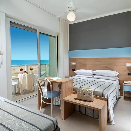 Astoria Hotell 3*