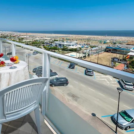 Astoria Hotel 3*