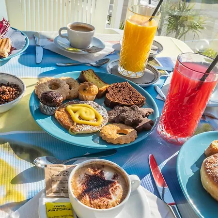 Astoria 3* קרביה