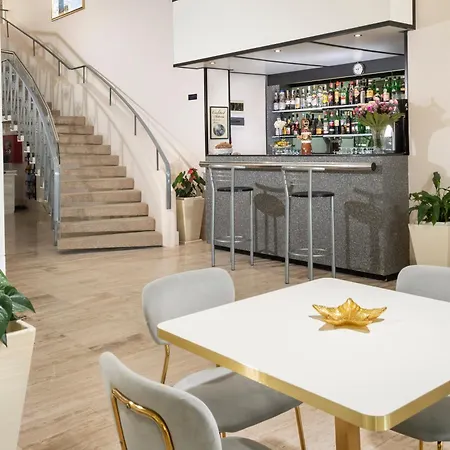 Astoria Hotel