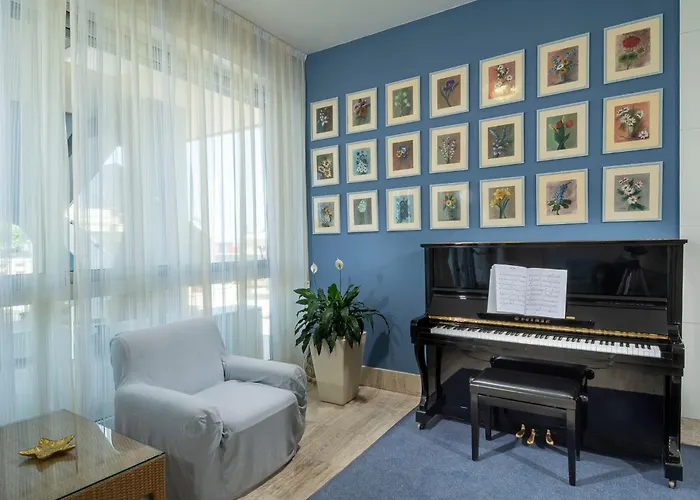 فندق Astoria تّشيرفييا